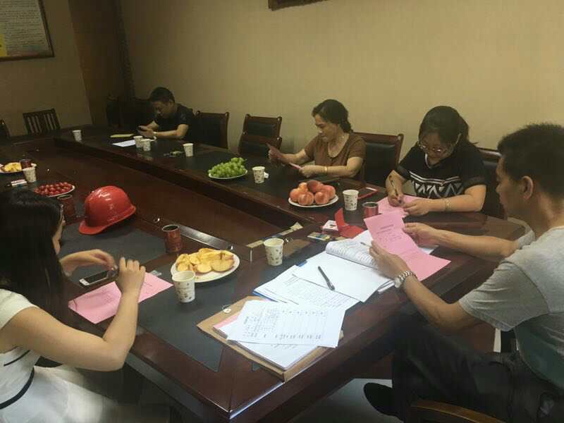 2017年7月1日黨員會議《會議主題：一、學(xué)習(xí)廖俊波找差距、抓落實(shí)主題組織生活會。二、學(xué)習(xí)袁毅同志在學(xué)習(xí)廖俊波同志先進(jìn)事跡座談會上的講話。三、劉云山在福建調(diào)研時強(qiáng)調(diào)學(xué)習(xí)弘揚(yáng)廖俊波同志崇高精神在為民實(shí)干中發(fā)揮先鋒模范作用的文章。》