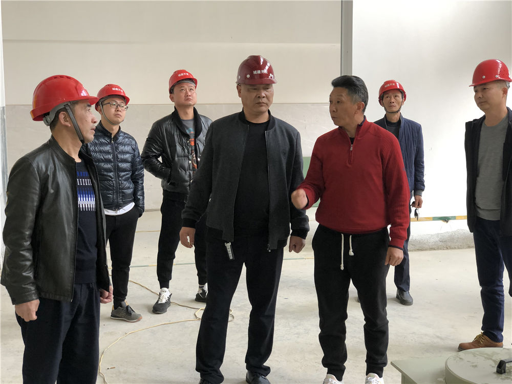 建設(shè)單位對松溪縣垃圾填埋場改擴(kuò)建及中心轉(zhuǎn)運站環(huán)衛(wèi)設(shè)施建設(shè)項目的機(jī)械設(shè)備進(jìn)行初步驗收
