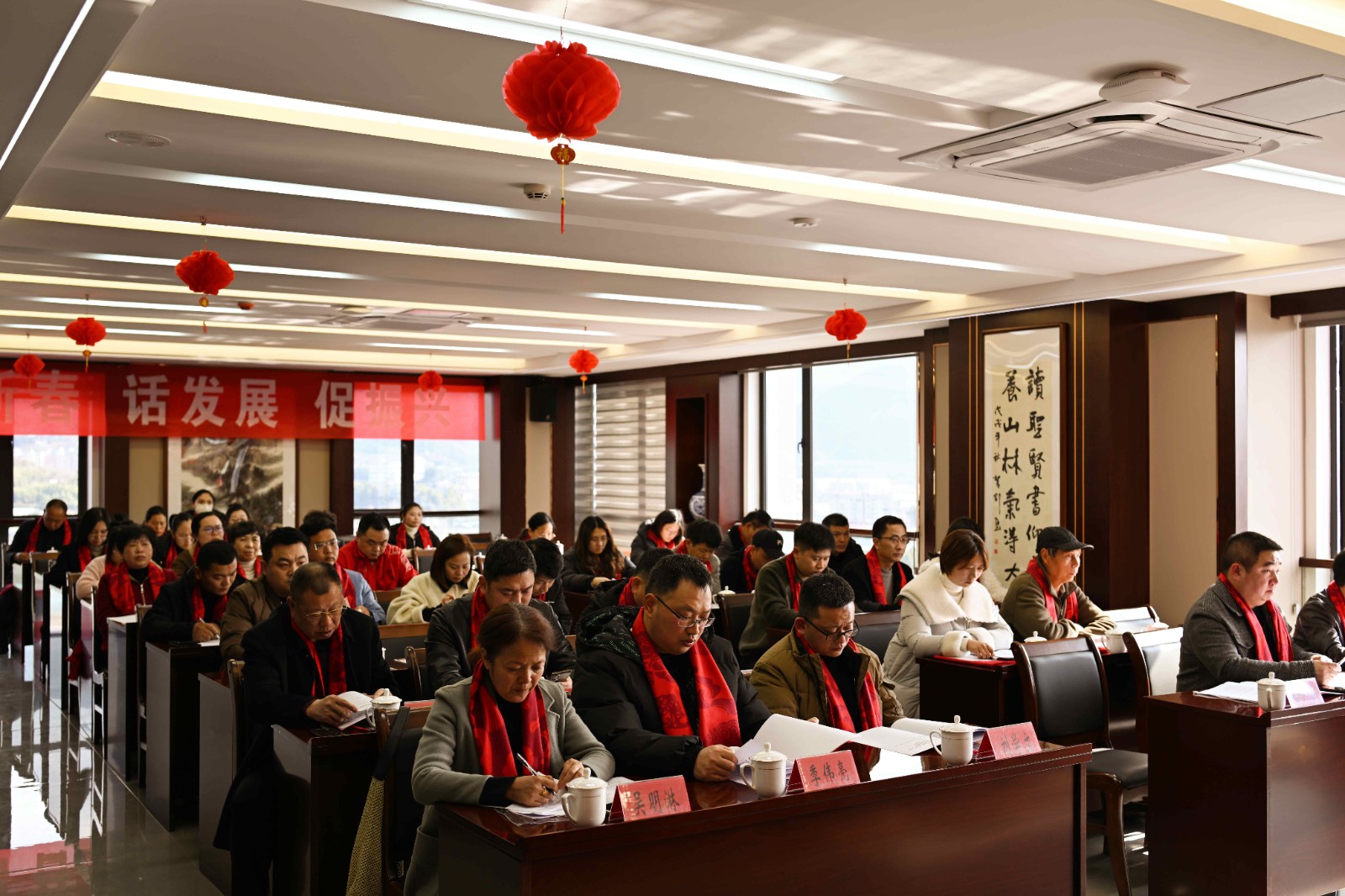喜報(bào)！易順建工集團(tuán)有限公司李易順董事長(zhǎng)連任松源街道商會(huì)第二屆會(huì)長(zhǎng)
